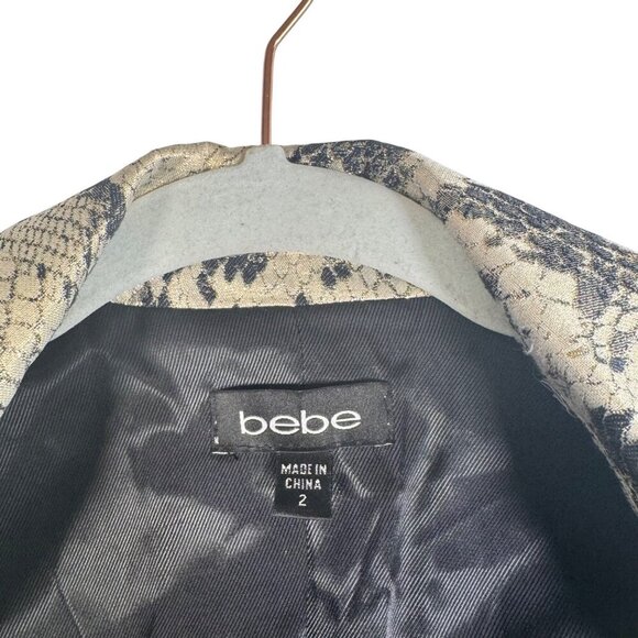 Bebe Women's Gold & Black Metallic Snakeskin Print Blazer Jacket Size 2 - Picture 2 of 6